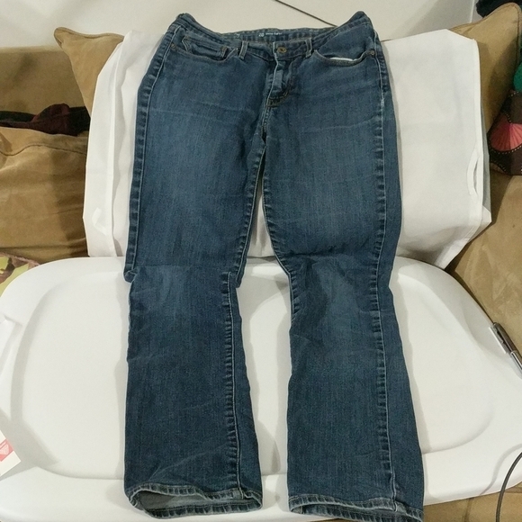 Levi's Mid Rise Slim Straight Leg Demi Curve Medium Wash Jeans - size 28 - Picture 7 of 10